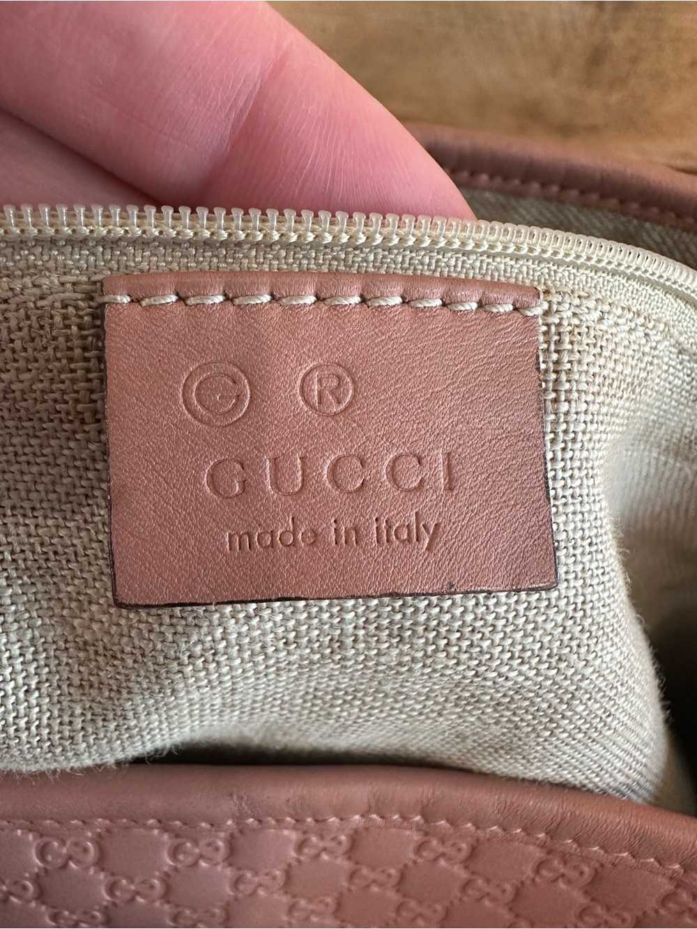 Authentic Gucci Microguccissima Leather Tote in blush pink 💕 - Picture 8 of 16